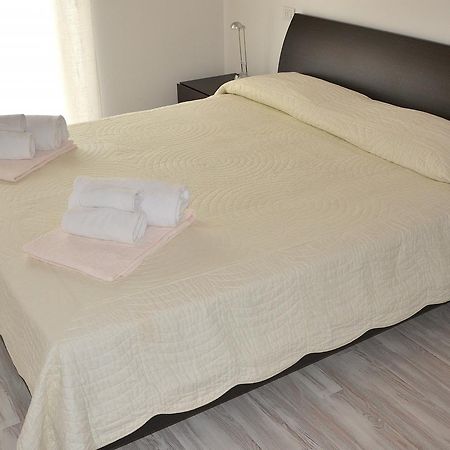 Residenza Alle Torri With Pool Torri Del Benaco Zewnętrze zdjęcie